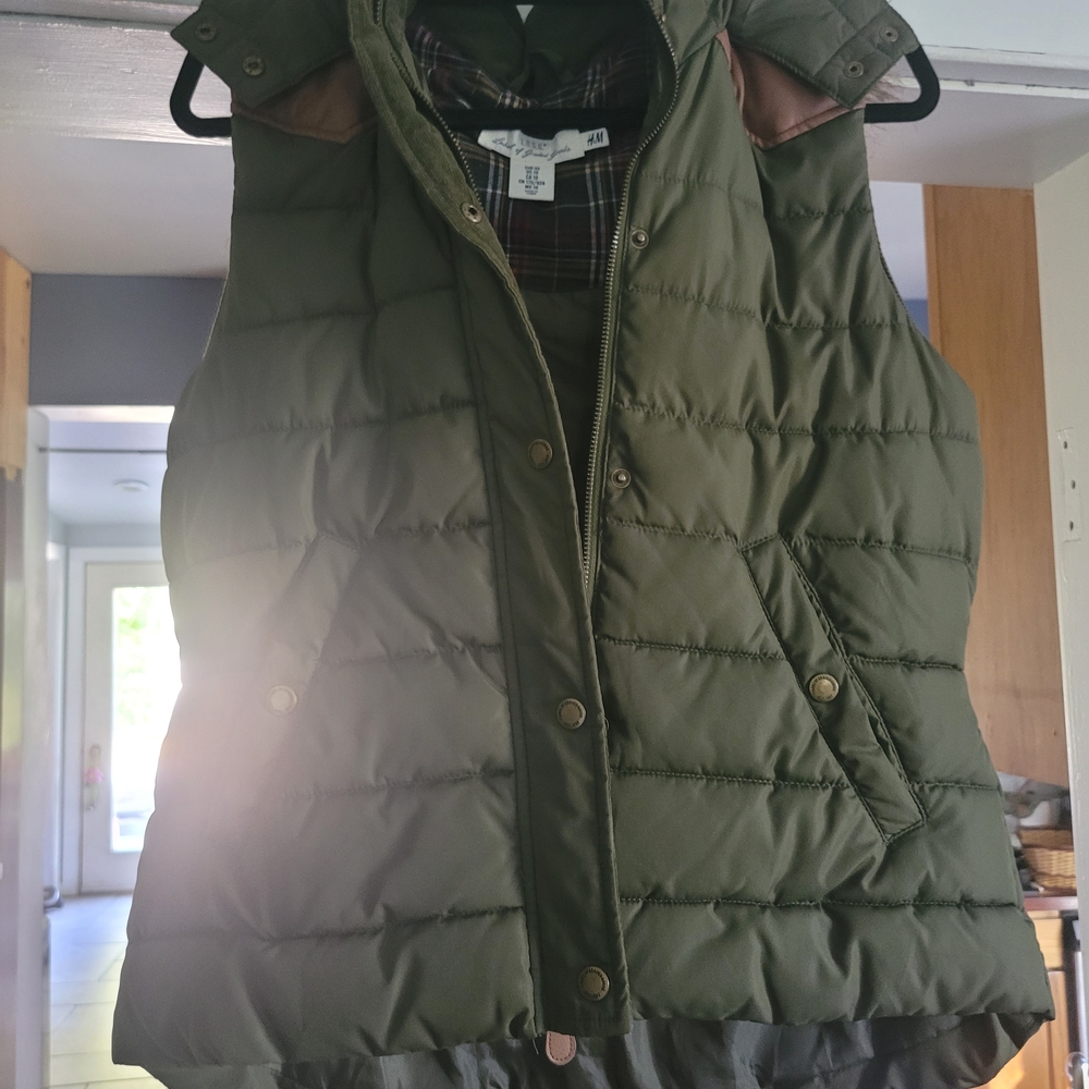 H&M Olive Quilted Vest with Brown Accents